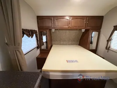 2017 Coachmen RV Freedom Express photo 18
