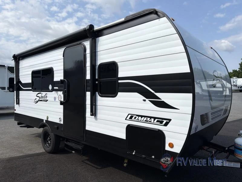 2026 Shasta Compact exterior