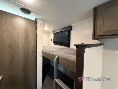 2020 Coachmen RV Clipper Ultra-Lite photo 15
