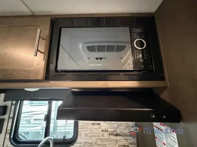 2020 Coachmen RV Clipper Ultra-Lite photo 19