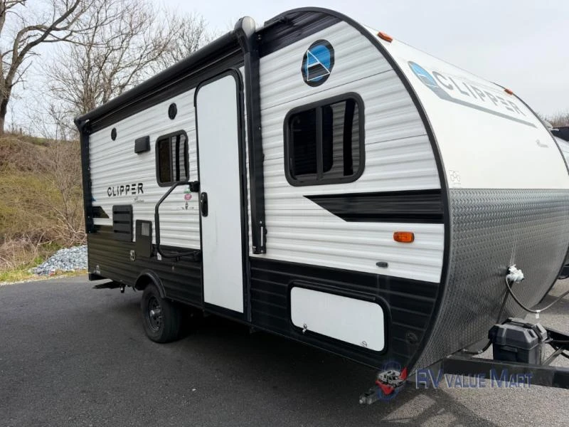 2020 Coachmen RV Clipper Ultra-Lite exterior