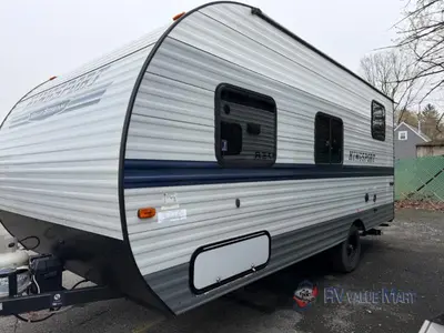 2022 Gulf Stream RV Kingsport Super Lite photo 3
