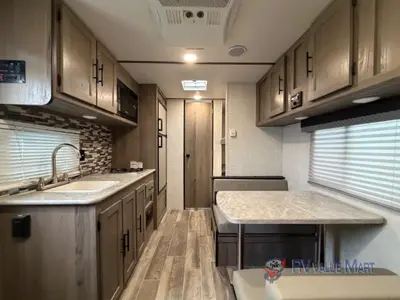2022 Gulf Stream RV Kingsport Super Lite photo 7