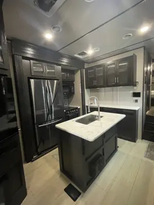 2020 FOREST RIVER XLR THUNDERBOLT photo 2