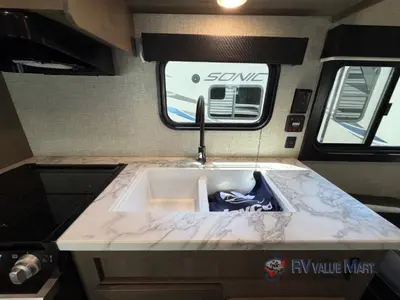 2023 Jayco Jay Flight photo 10