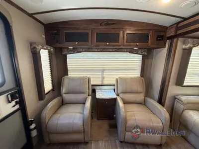 2017 Keystone RV Cougar X-Lite photo 10