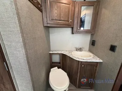 2017 Keystone RV Cougar X-Lite photo 19