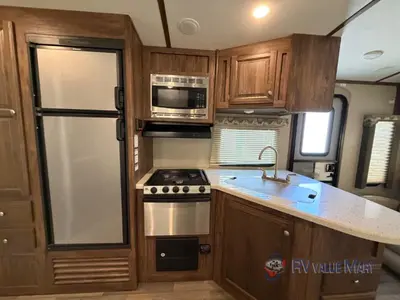 2017 Keystone RV Cougar X-Lite photo 14
