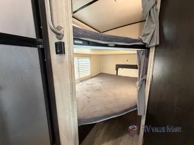 2020 Coachmen RV Spirit Ultra Lite photo 19