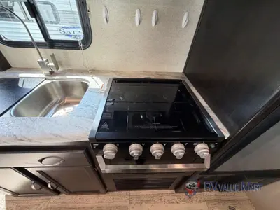2020 Coachmen RV Spirit Ultra Lite photo 16
