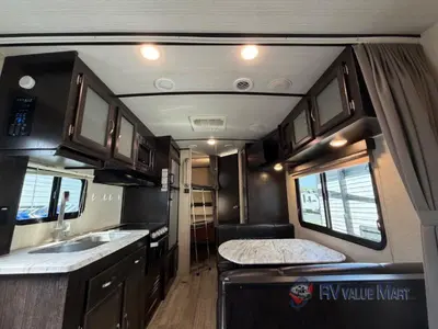2020 Coachmen RV Spirit Ultra Lite photo 9