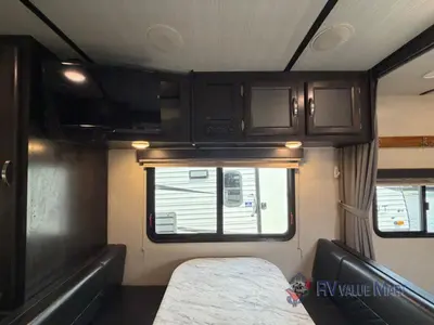 2020 Coachmen RV Spirit Ultra Lite photo 12