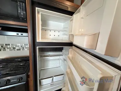 2017 Coachmen RV Freedom Express photo 18