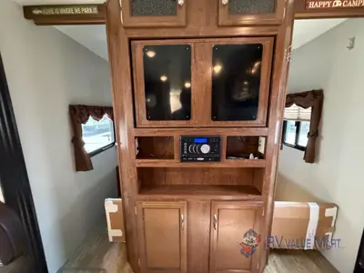 2017 Coachmen RV Freedom Express photo 24