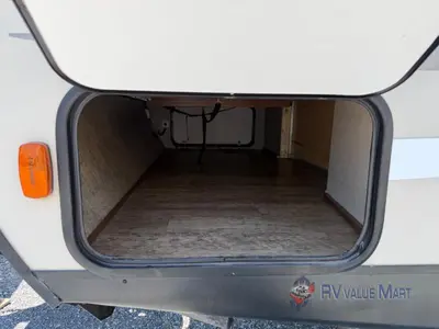 2017 Coachmen RV Freedom Express photo 7
