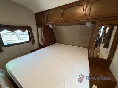 2017 Coachmen RV Freedom Express photo 25