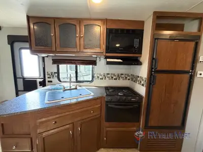 2017 Coachmen RV Freedom Express photo 14