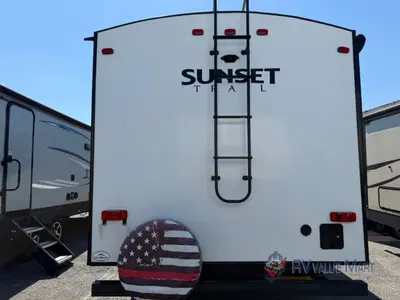 2021 CrossRoads RV Sunset Trail photo 4