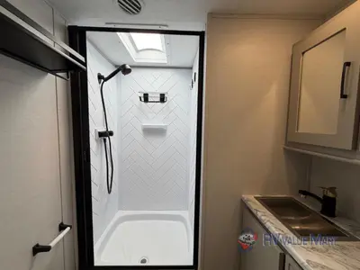 2025 Forest River RV Vibe photo 18