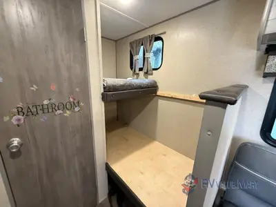 2023 Coachmen RV Catalina Summit Series 7 photo 12