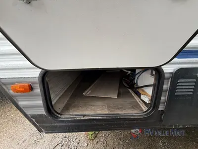 2023 Coachmen RV Catalina Summit Series 7 photo 8