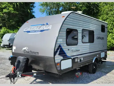 2023 Coachmen RV Catalina Summit Series 7 photo 3