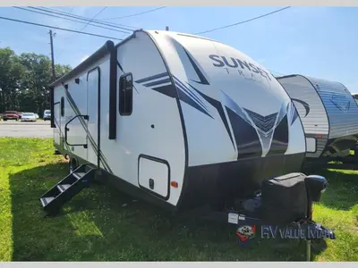 Used 2020 CrossRoads RV Sunset Trail SS253RB