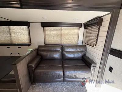 2020 CrossRoads RV Sunset Trail photo 11