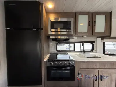 2022 Forest River RV Wildwood X-Lite photo 15