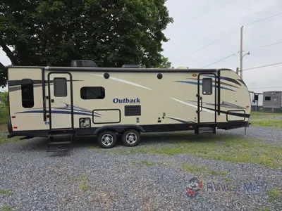 2017 Keystone RV Outback Ultra Lite photo 9