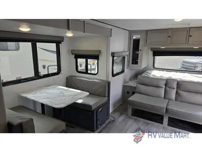 2025 Coachmen RV Apex Ultra-Lite photo 31