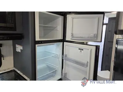 2025 Coachmen RV Apex Ultra-Lite photo 20