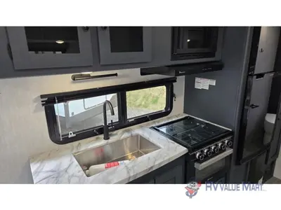 2025 Coachmen RV Apex Ultra-Lite photo 16
