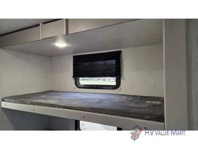 2025 Coachmen RV Apex Ultra-Lite photo 29
