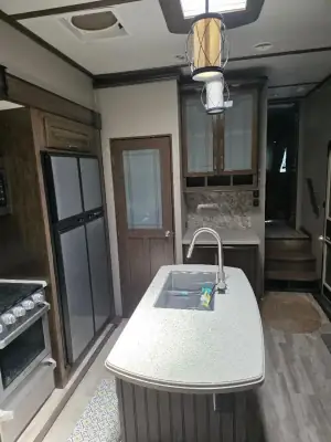 2020 GRAND DESIGN SOLITUDE S-CLASS photo 4
