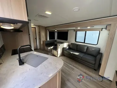 2022 Cruiser Radiance Ultra Lite photo 31
