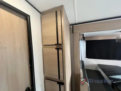2022 Cruiser Radiance Ultra Lite photo 29