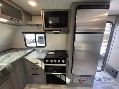 2022 Dutchmen RV Kodiak Ultimate photo 13