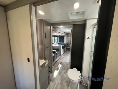 2022 Dutchmen RV Kodiak Ultimate photo 20