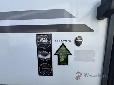 2022 Dutchmen RV Kodiak Ultimate photo 4