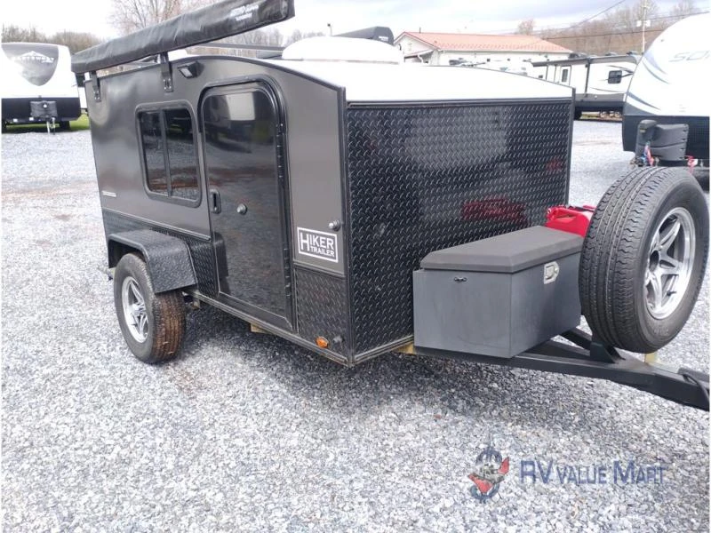 2022 Hiker Highway Deluxe exterior