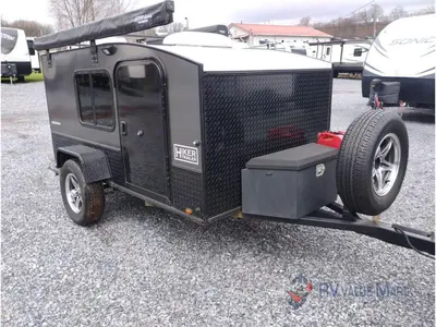2022 Hiker Highway Deluxe photo 2