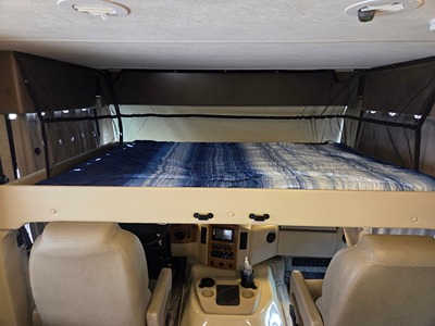2018 THOR MOTOR COACH WINDSPORT photo 3