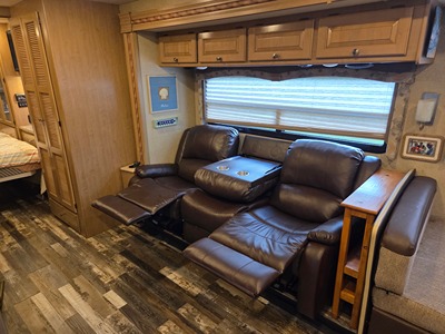 2018 THOR MOTOR COACH WINDSPORT photo 5
