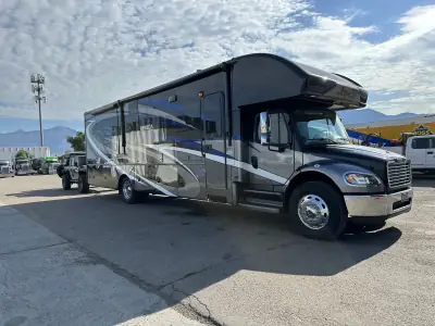 2020 JAYCO SENECA photo 3