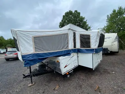 2006 Forest River RV Rockwood Premier photo 4