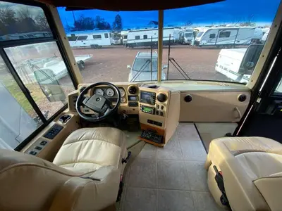2006 Winnebago Vectra photo 45