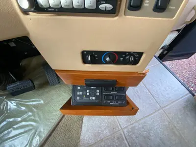 2006 Winnebago Vectra photo 47