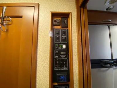 2006 Winnebago Vectra photo 31