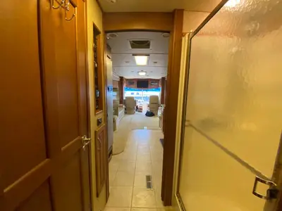 2006 Winnebago Vectra photo 43
